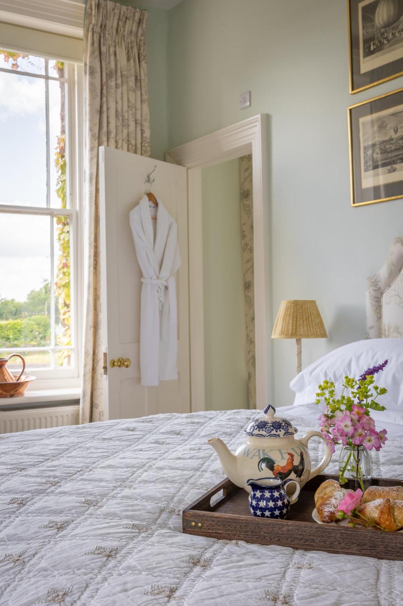 Overtown Manor Bed And Breakfast スウィンドン エクステリア 写真